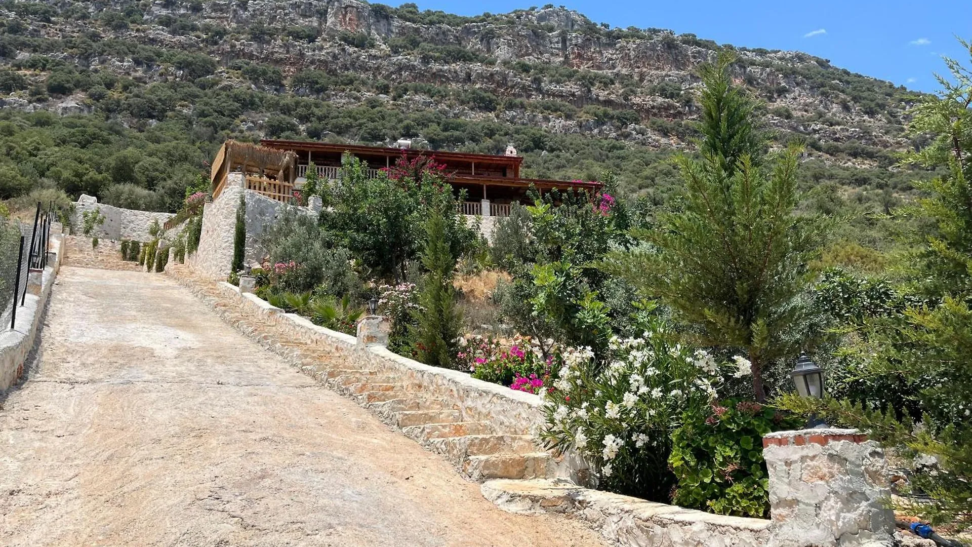 Istlada Taş Ev Apart - Kekova View Otel Kapaklı